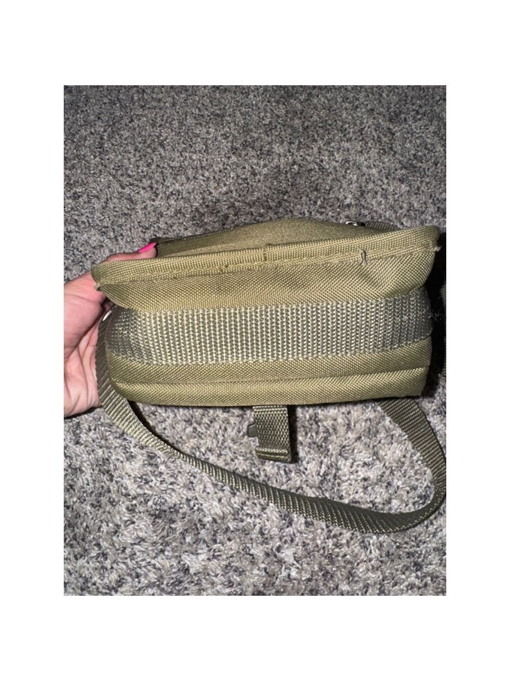 London Fog Olive Green Crossbody Travel Utility Organizer Nylon Mini Messenger - Picture 12 of 12